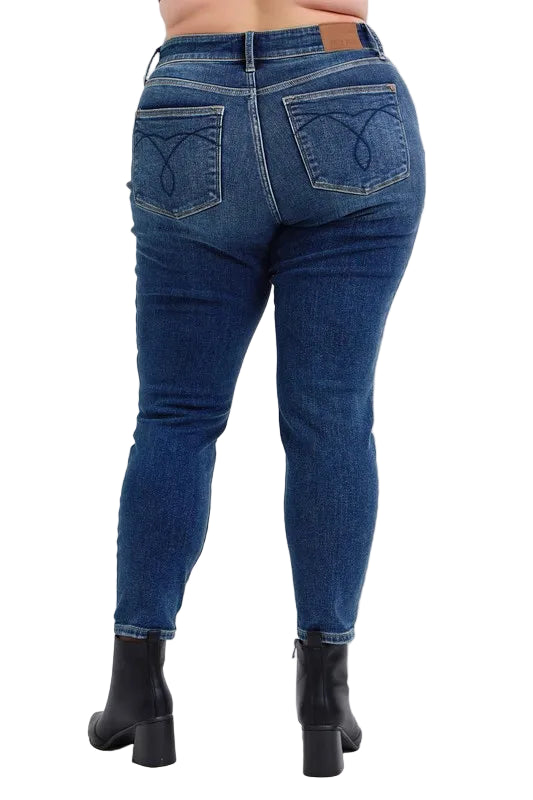 05630d0d-a55d-4c8c-a545-e7182697b4e2-Max