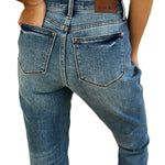 080c9489-be9a-4e4f-9336-403354d810d2-Max