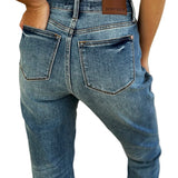 080c9489-be9a-4e4f-9336-403354d810d2-Max