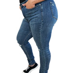 151be1e6-b24c-41b2-a931-25097b153643-Max