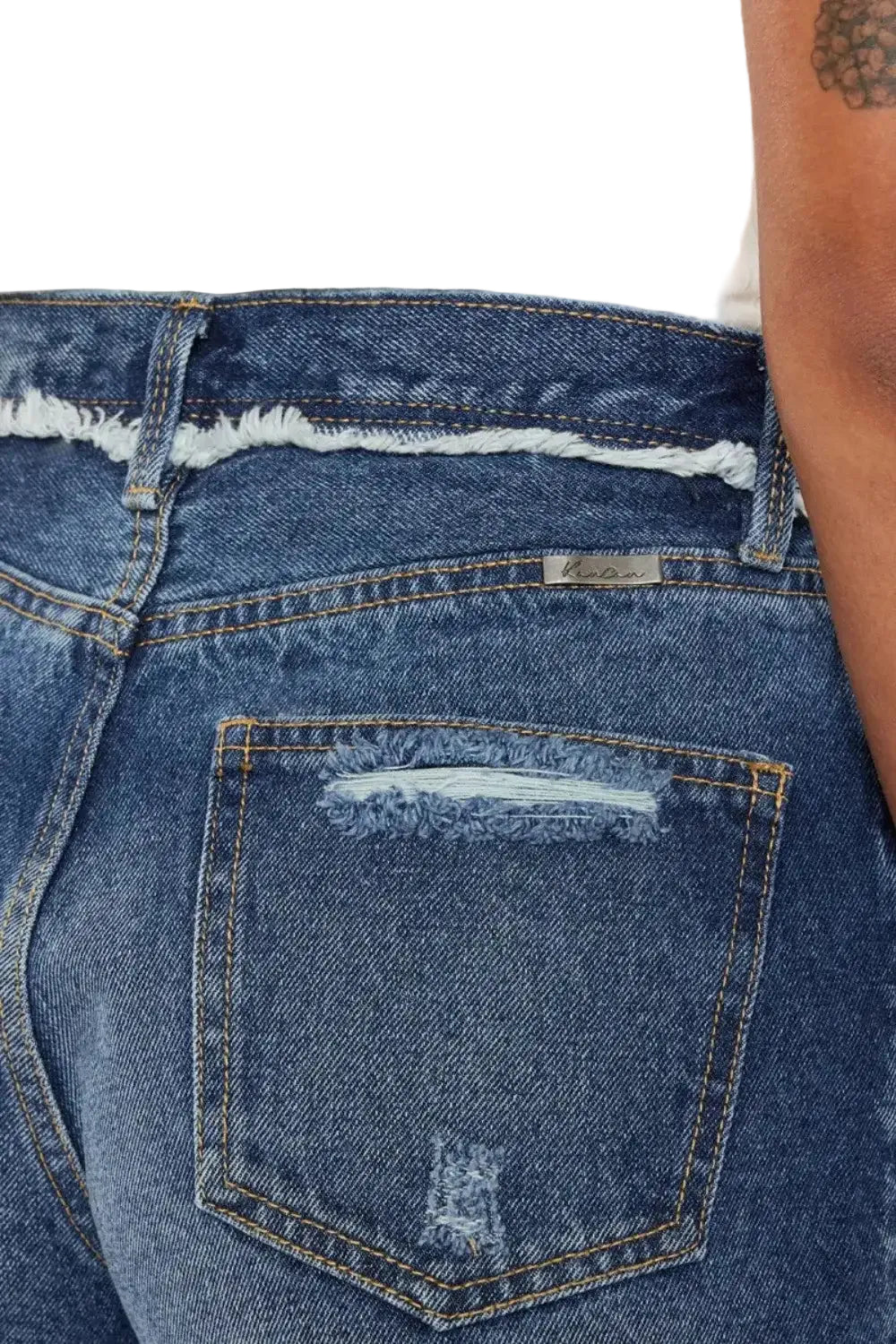 1b133a4d-e3a7-4f58-8785-be20335c32c2-Max