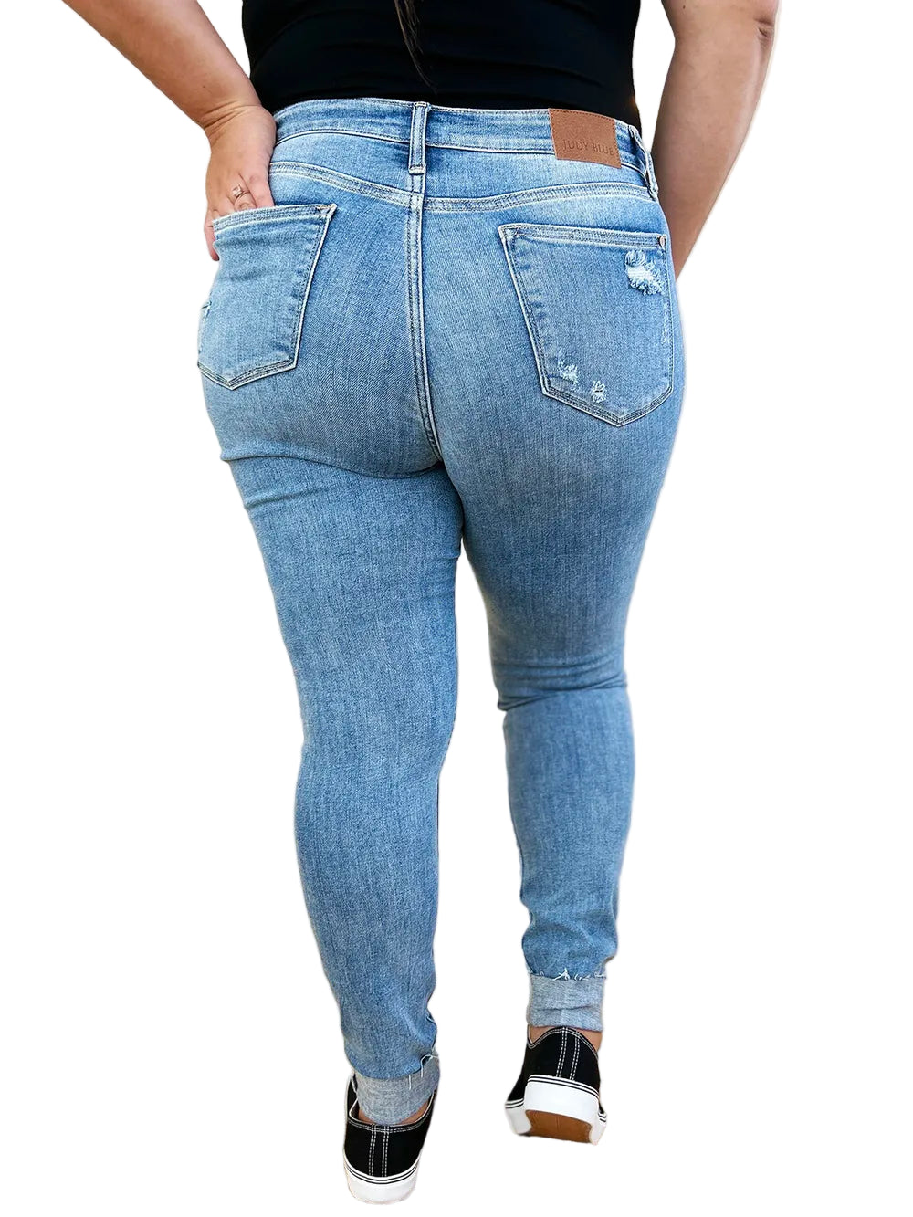 6bad1f23-81dc-47a6-a552-4410cc3ff018-Max