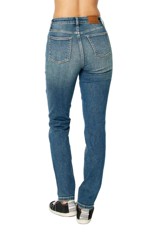 7e0fab9e-edab-491a-9a55-32a6aa95ebbe-Max