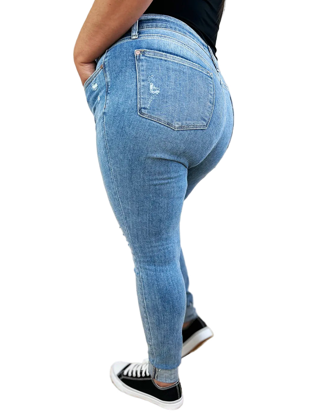 82d56124-5787-4678-b860-b31686dad93f-Max