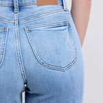 9b51e010-01cb-4f72-ba1d-d58f77338ec2-Max