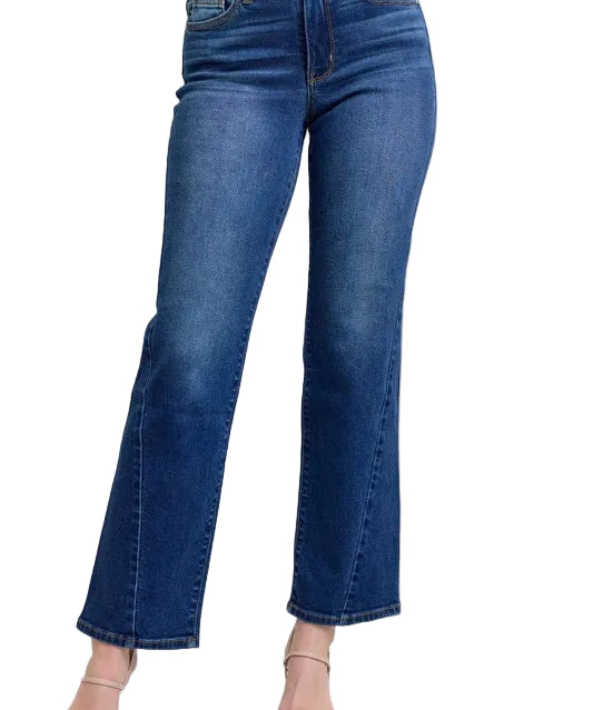 9ceb198a-3ee2-4cf6-9606-963d63685585-Max