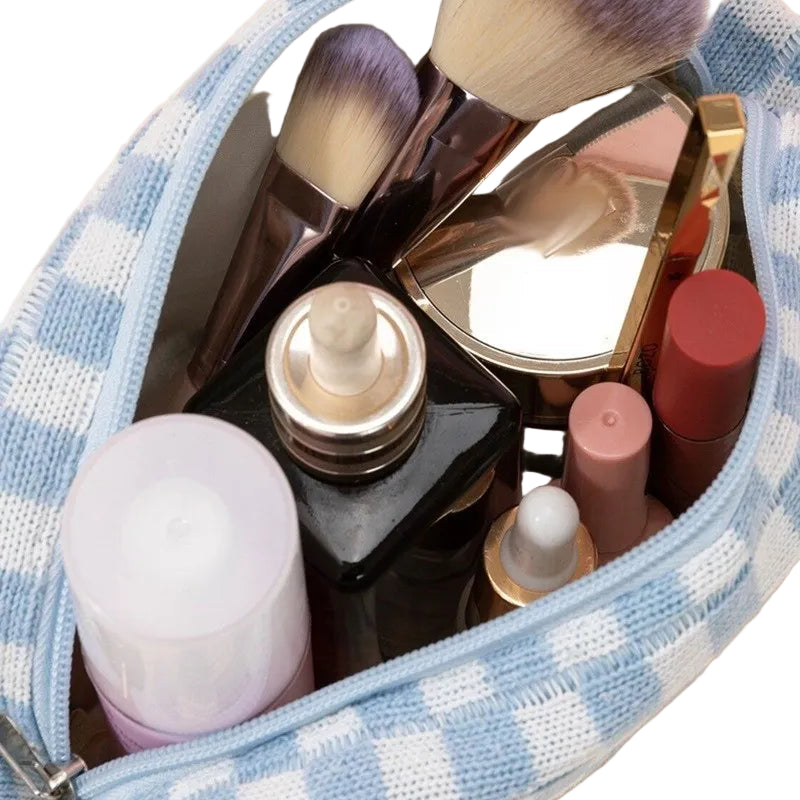 b7ef244b-3b65-46b6-9f80-dca8a04b586e-Max