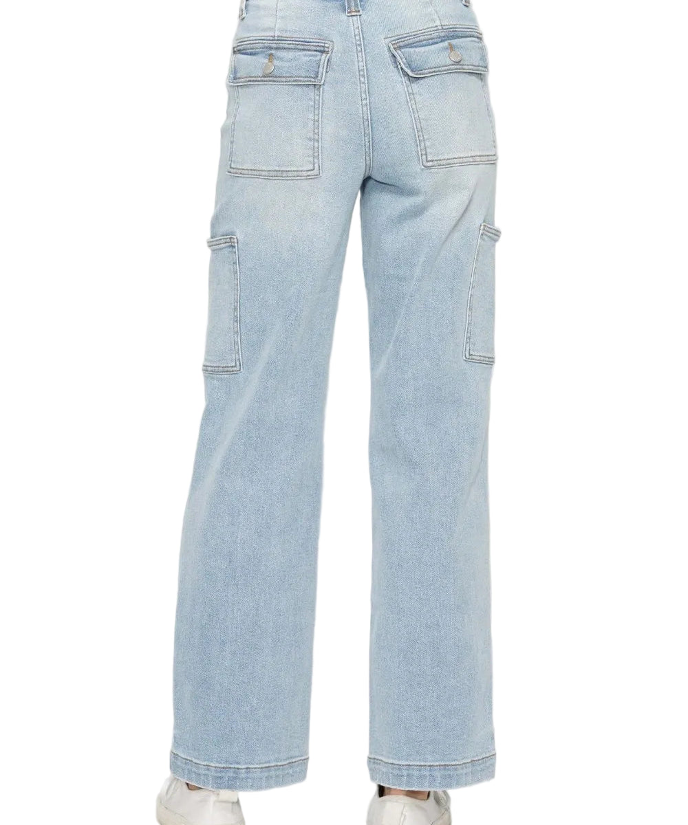 c41b0e84-c711-4b19-a499-77a3929d114e-Max