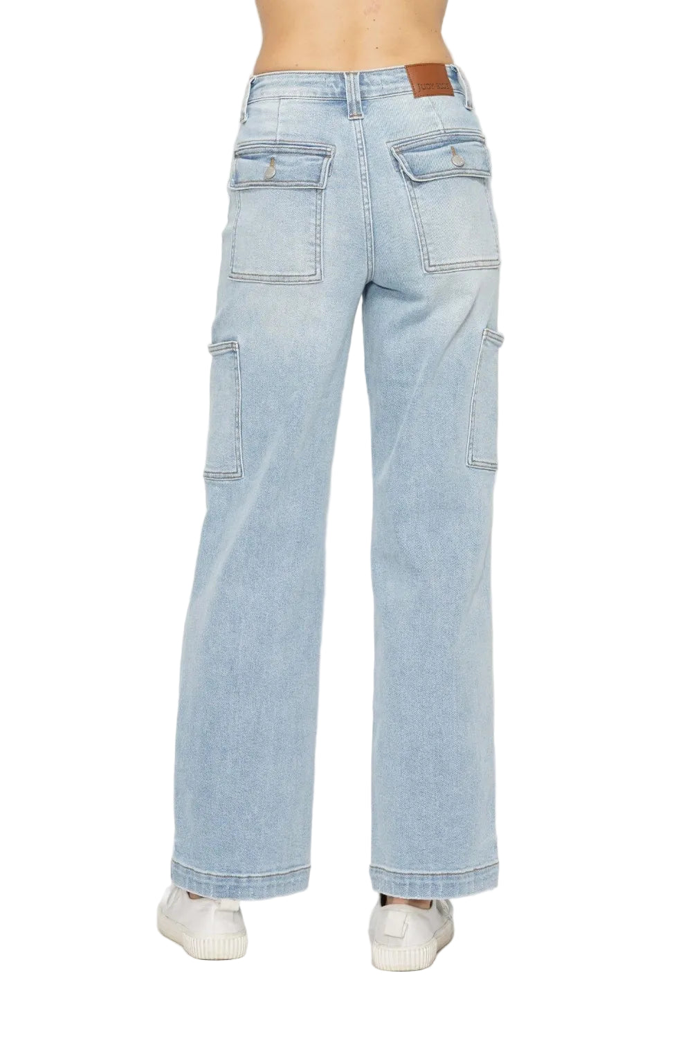 c41b0e84-c711-4b19-a499-77a3929d114e-Max