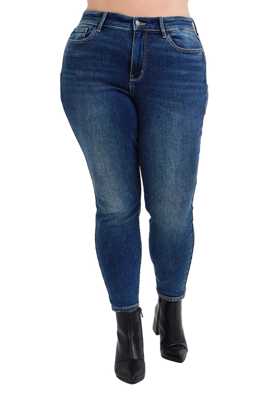 c44eec54-a7b0-4981-9693-bb4033786b36-Max