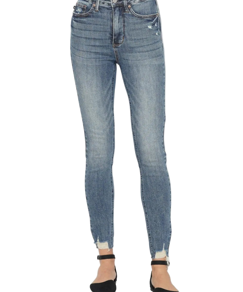 c6afc812-80b4-4734-8db3-bc61af02e552-Max