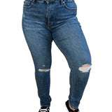 d172b9b3-fc85-49bc-ab1d-ebd47ad79567-Max