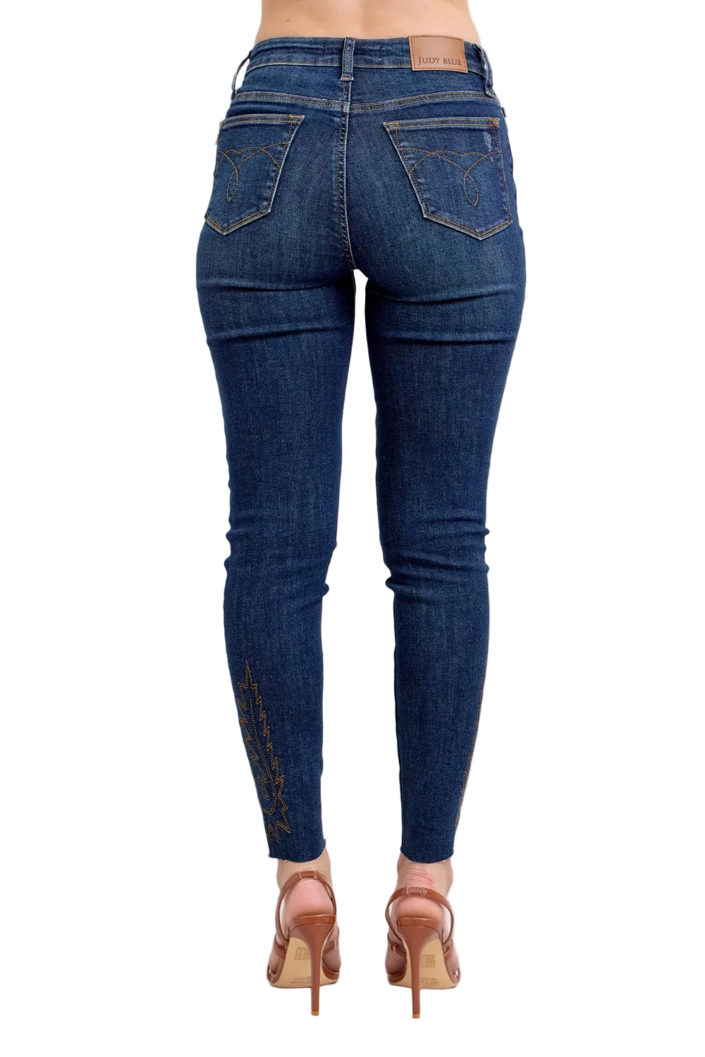 db93d7ae-be6e-418a-957a-f3c5e4d3b2a3-Max