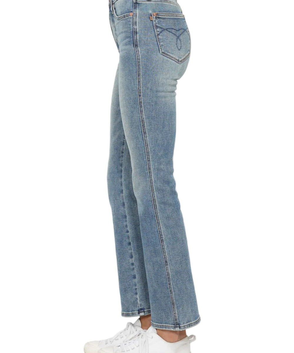 dee778d8-4cc7-4a84-be2b-ef6652be5fa0-Max