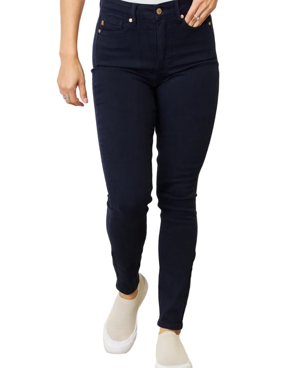 f09e1025-b81c-4720-9a17-7c90902a4113-Max