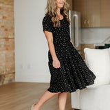 Jenna Floral Knit Short Sleeve Tiered Midi Dress